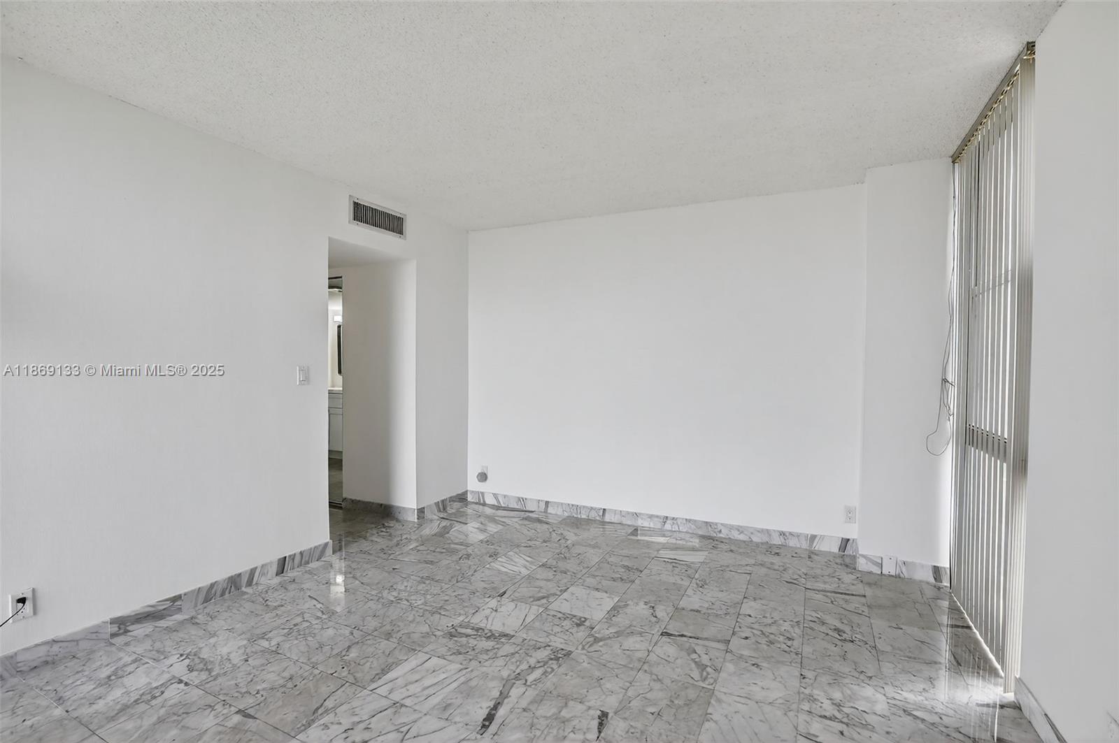 20379 W Country Club Dr # 1639