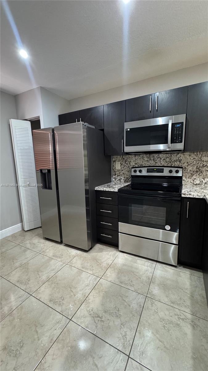 438 NE 210th Cir Ter # 4B Unit: 204-4B