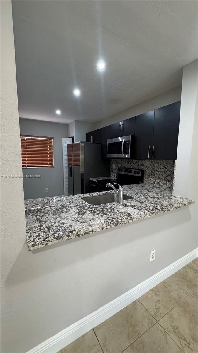 438 NE 210th Cir Ter # 4B Unit: 204-4B