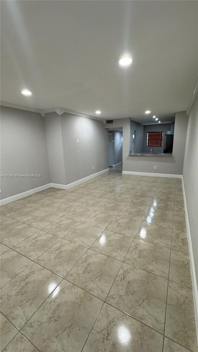 438 NE 210th Cir Ter # 4B Unit: 204-4B