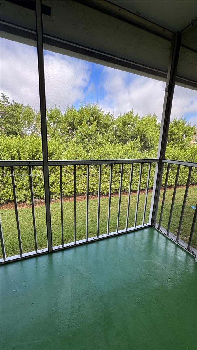 438 NE 210th Cir Ter # 4B Unit: 204-4B