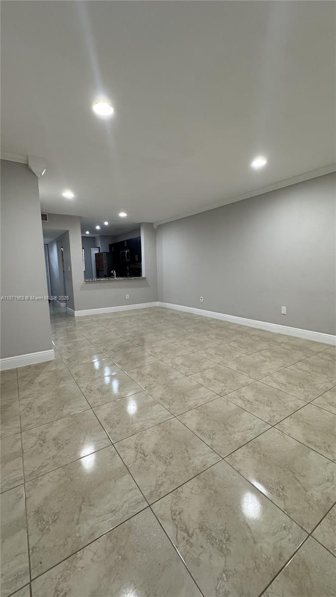 438 NE 210th Cir Ter # 4B Unit: 204-4B