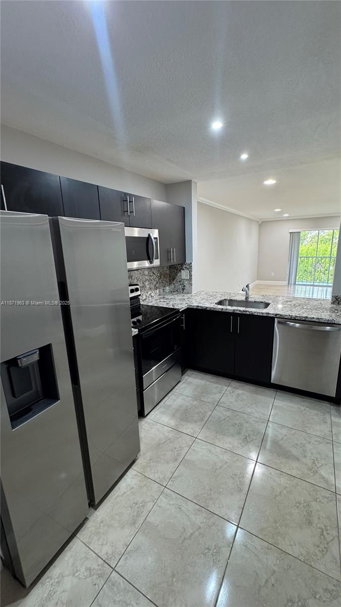 438 NE 210th Cir Ter # 4B Unit: 204-4B