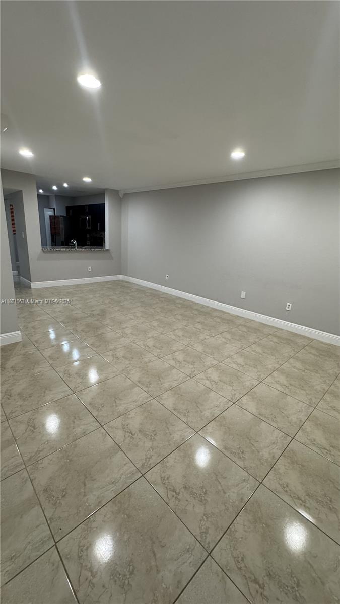 438 NE 210th Cir Ter # 4B Unit: 204-4B