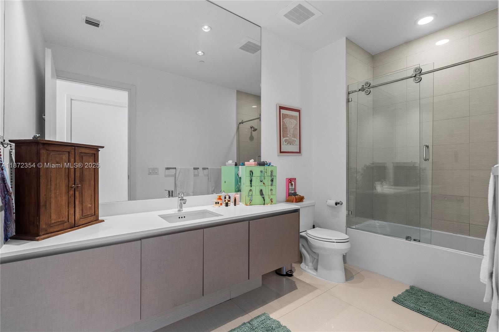 3300 NE 188th St Unit: LPH16