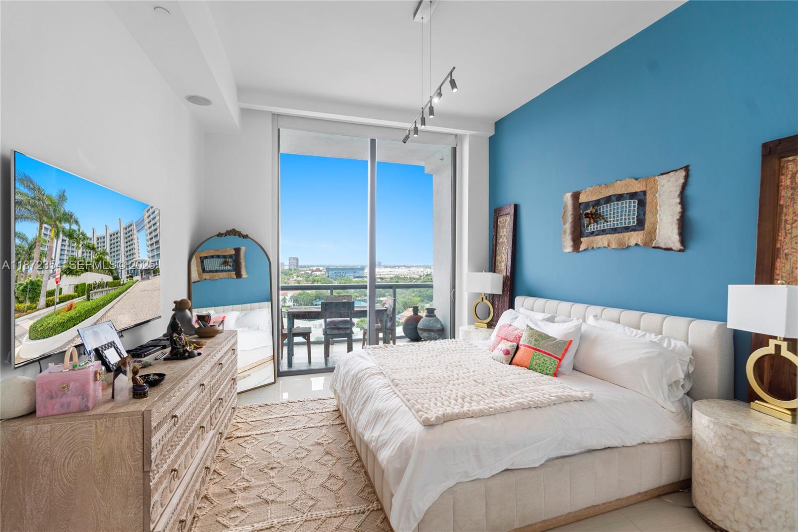 3300 NE 188th St Unit: LPH16