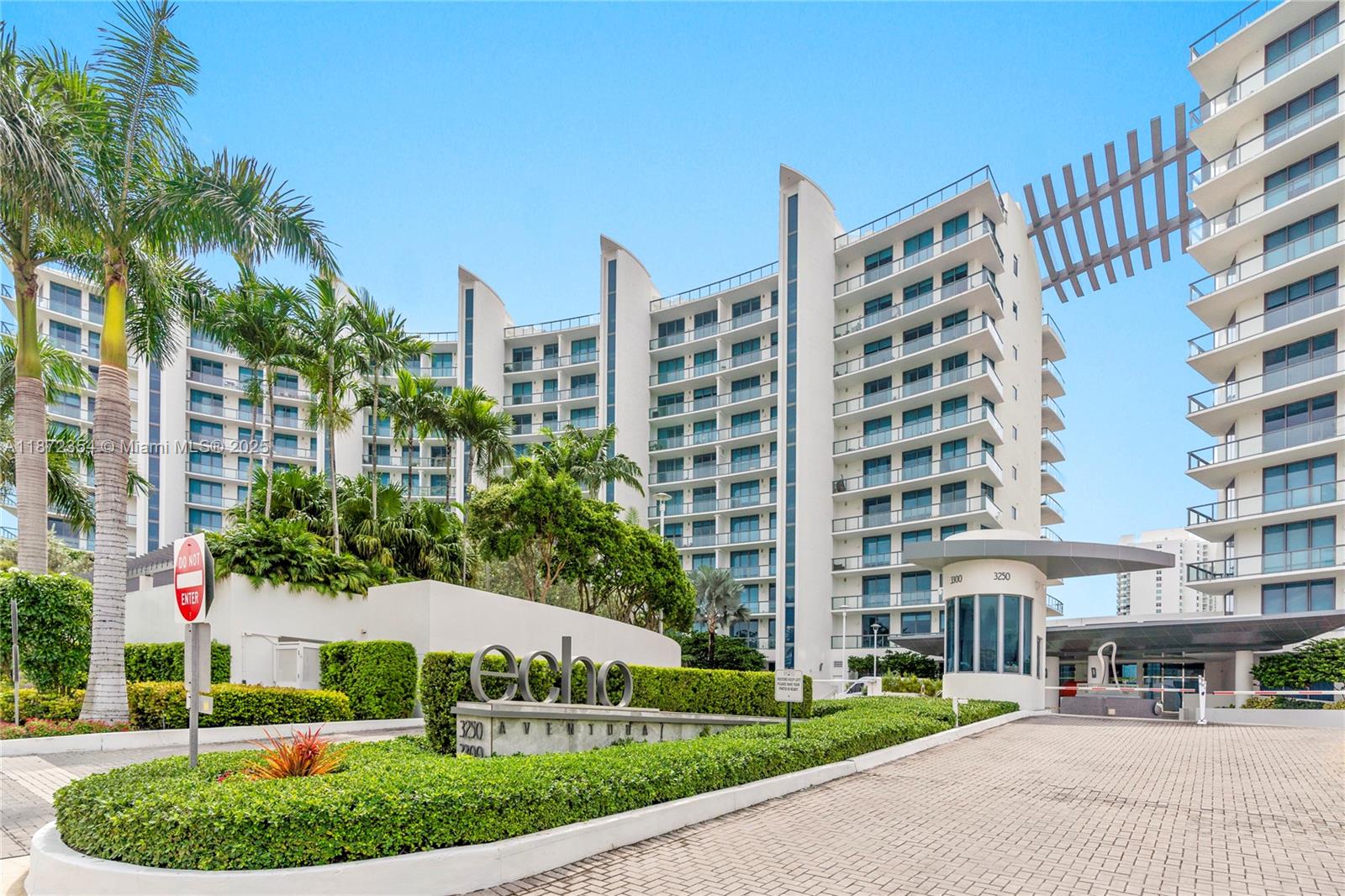 3300 NE 188th St Unit: LPH16