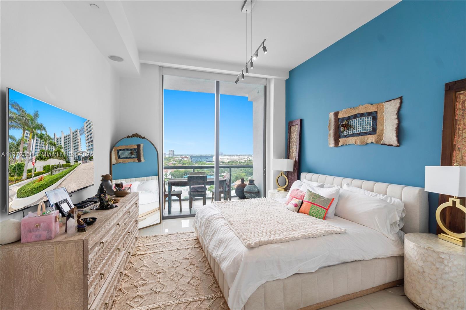 3300 NE 188th St Unit: LPH16