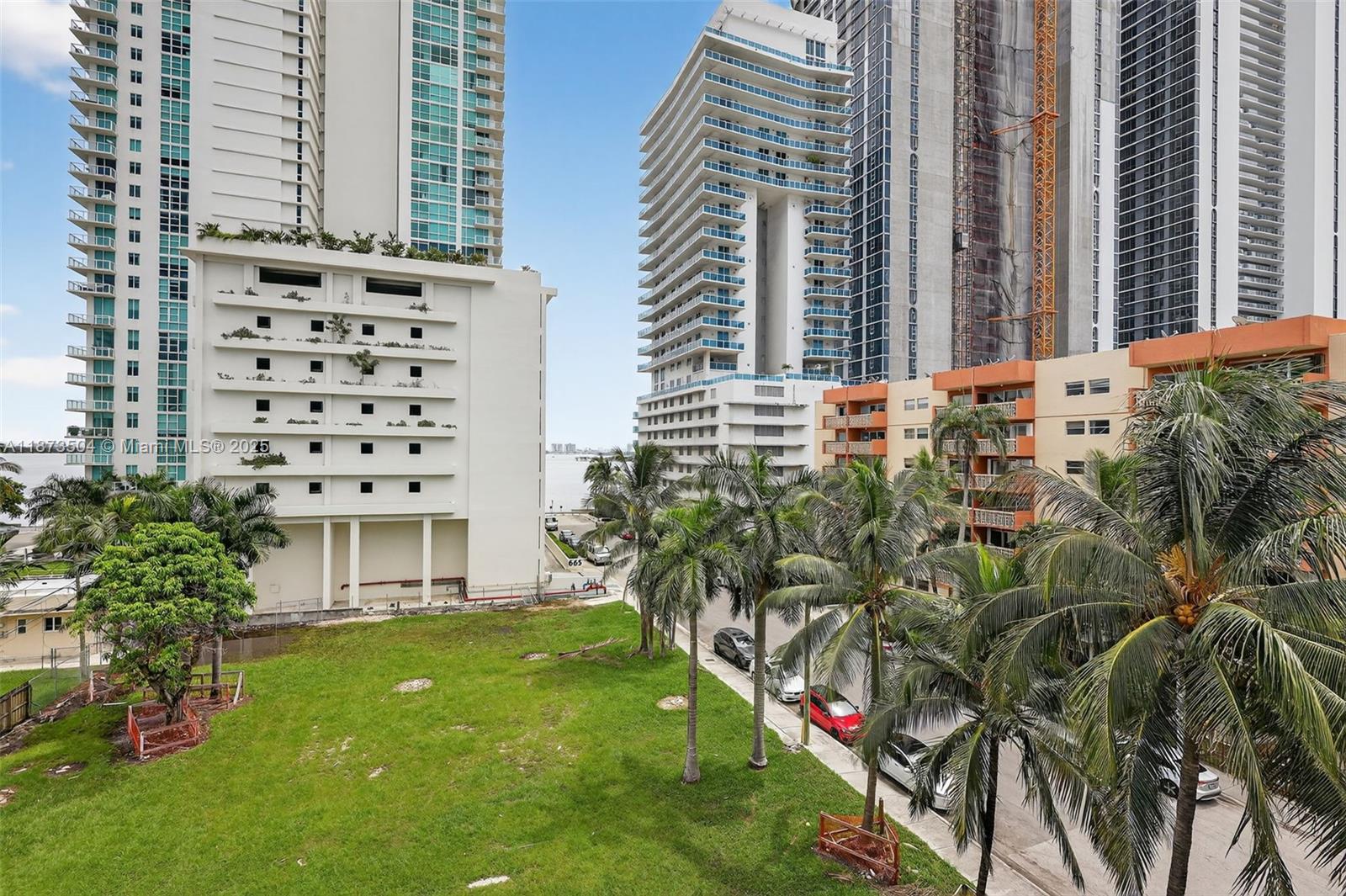 471 NE 25th St # 503