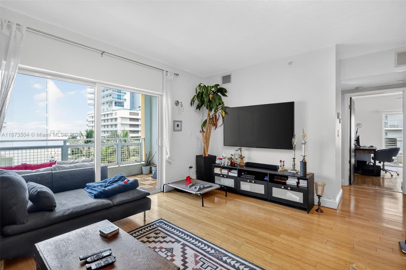 471 NE 25th St # 503