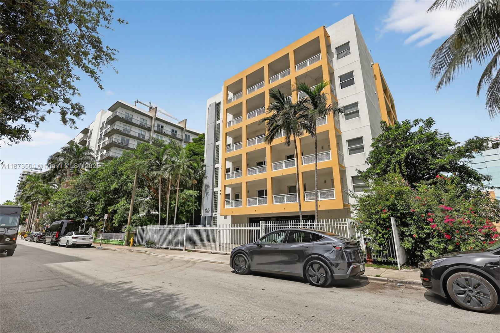 471 NE 25th St # 503