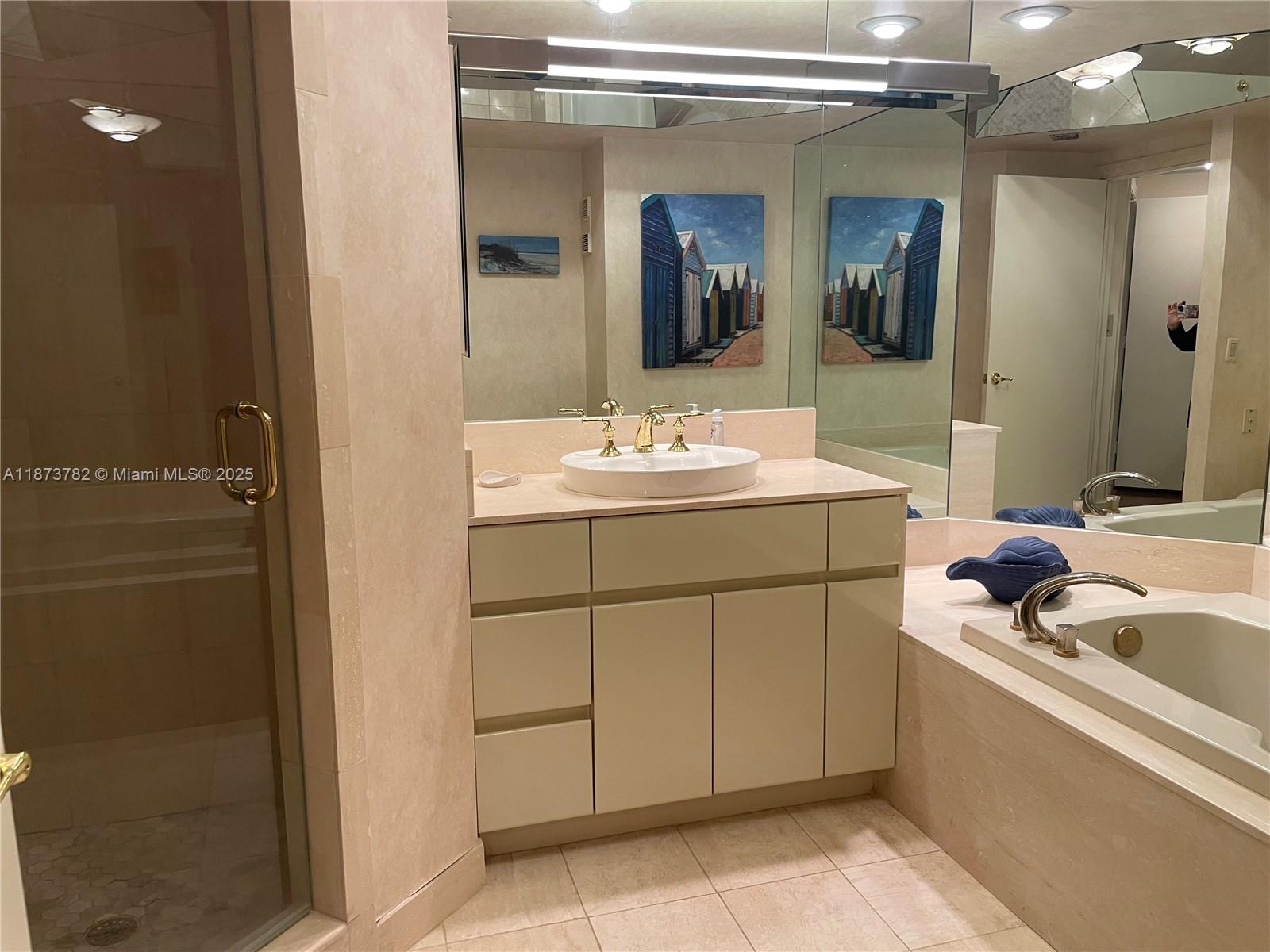 3000 Island Blvd # 2405