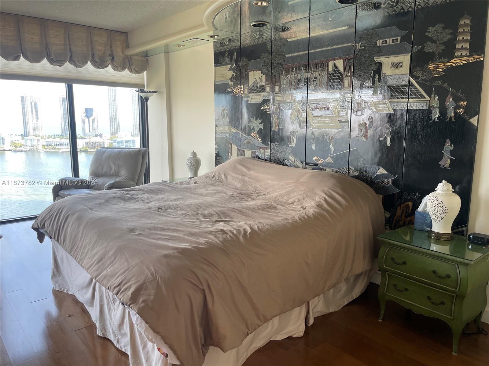 3000 Island Blvd # 2405