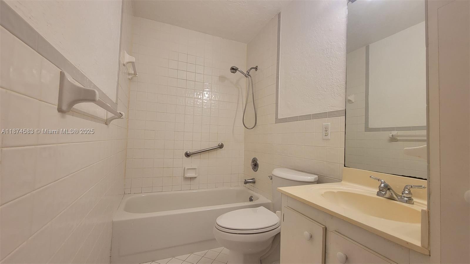 1 Jacaranda Country Club Dr # 104