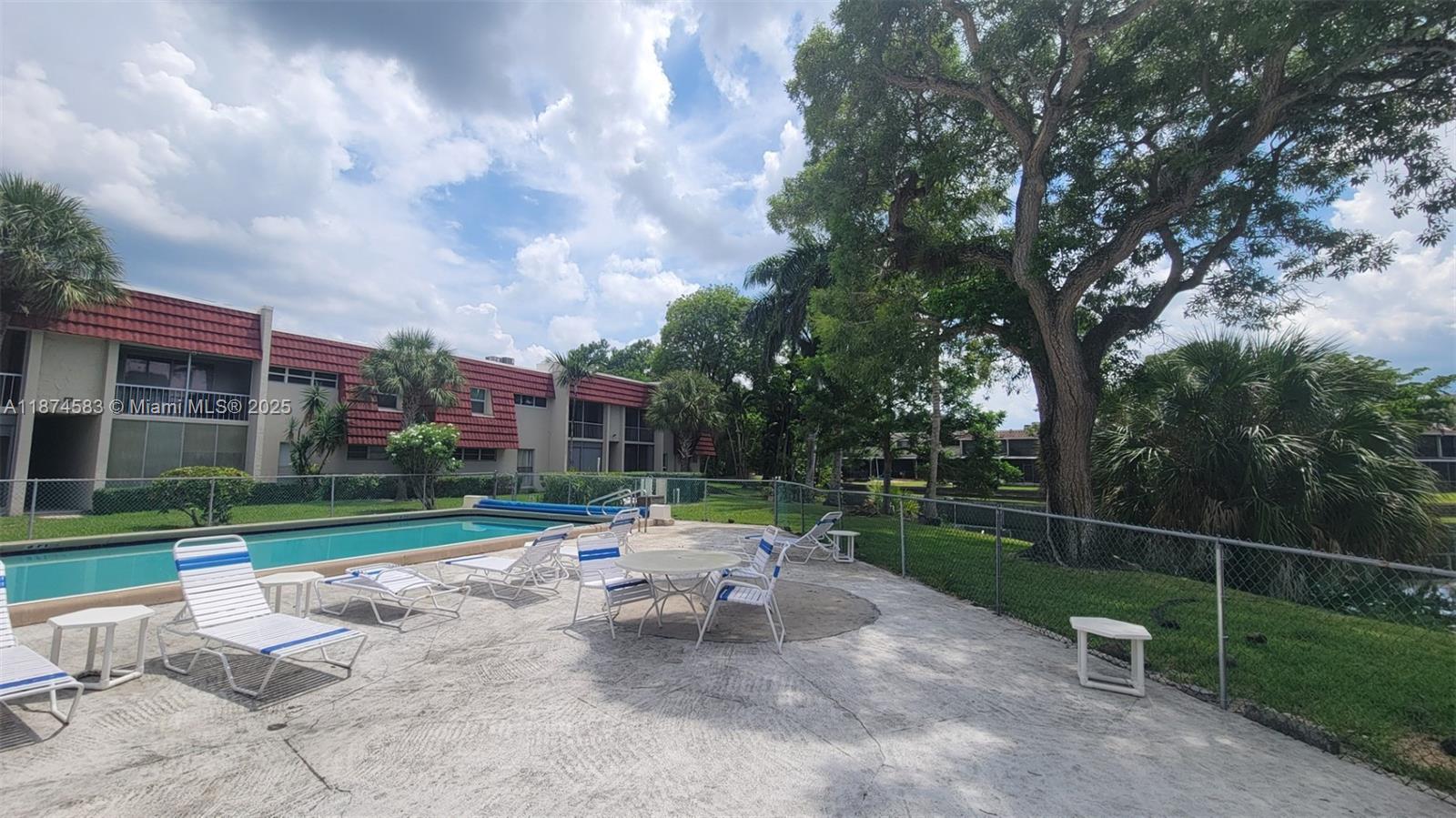 1 Jacaranda Country Club Dr # 104