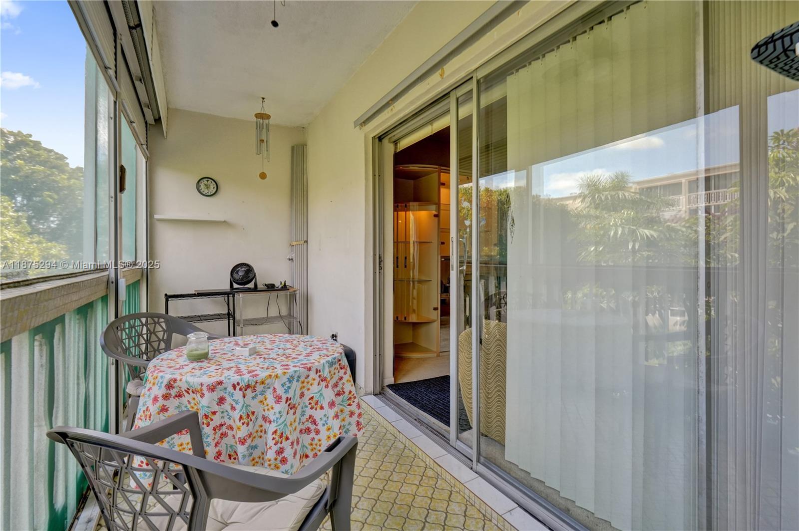 218 NE 12th Ave # 302