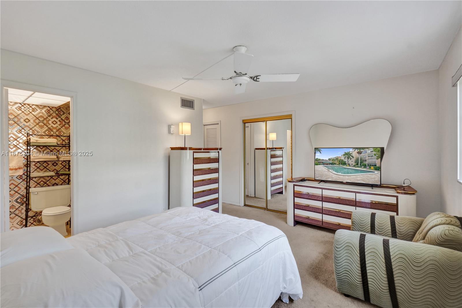 218 NE 12th Ave # 302