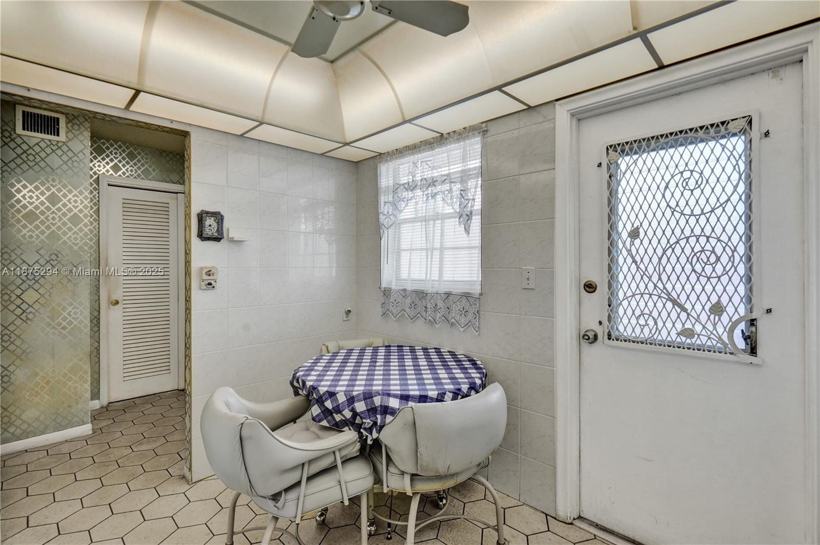 218 NE 12th Ave # 302