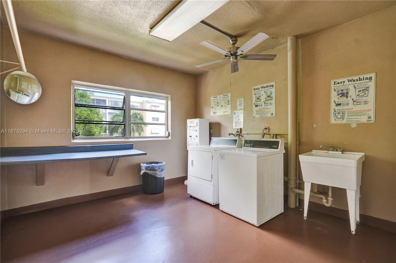 218 NE 12th Ave # 302