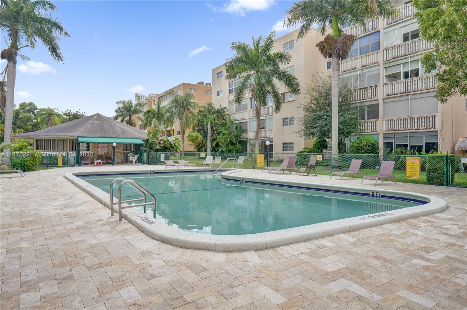 218 NE 12th Ave # 302