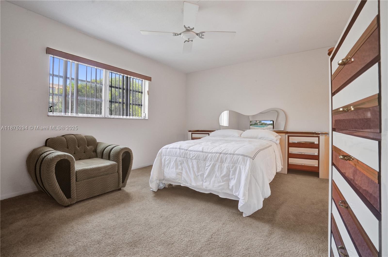 218 NE 12th Ave # 302