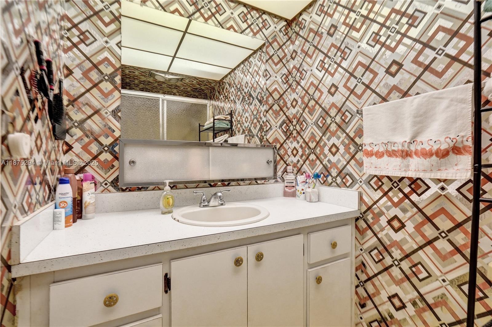 218 NE 12th Ave # 302