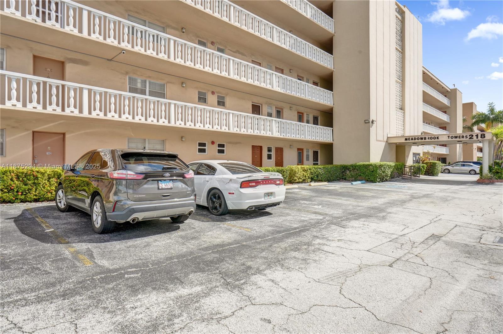 218 NE 12th Ave # 302