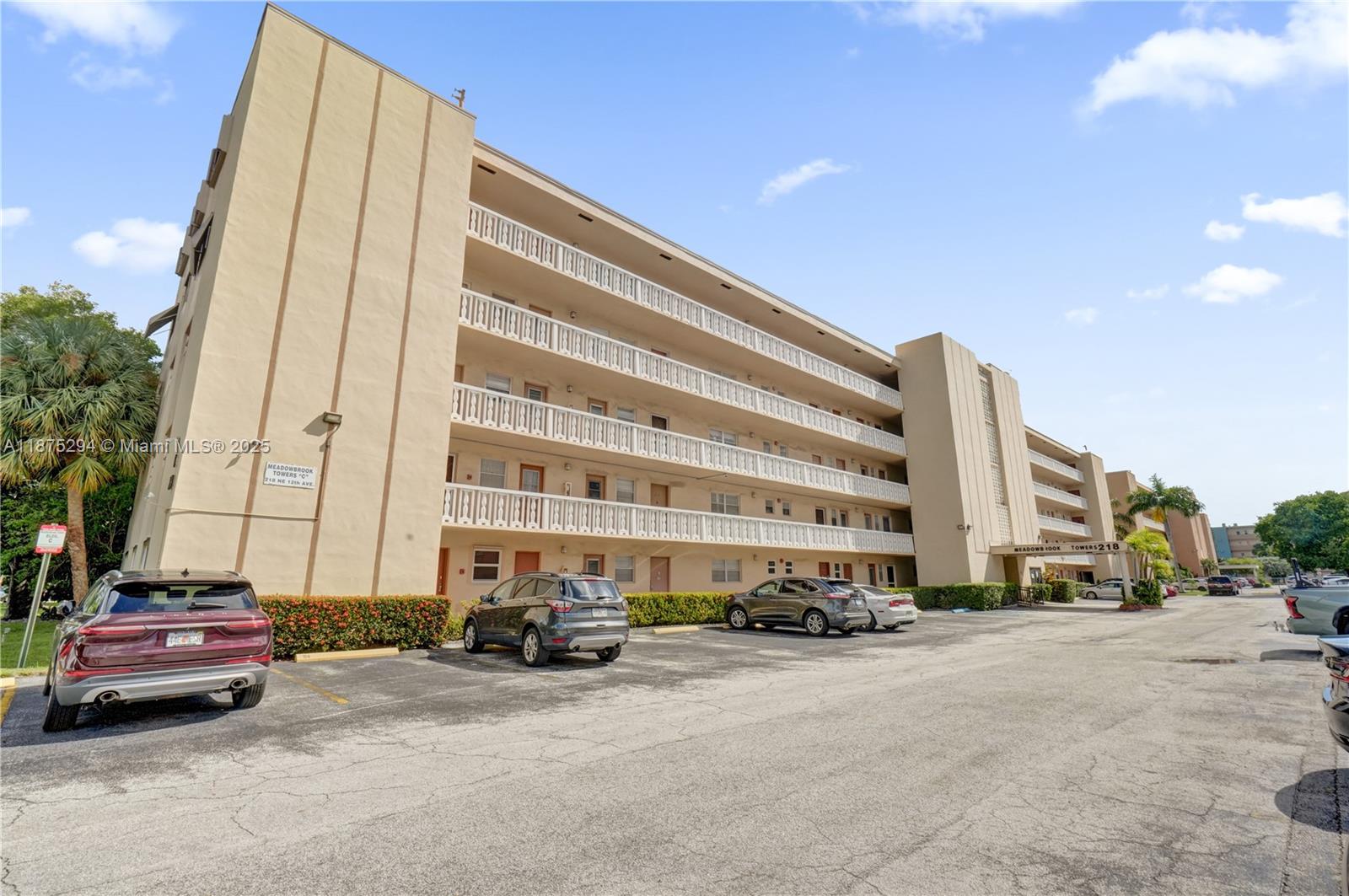 218 NE 12th Ave # 302