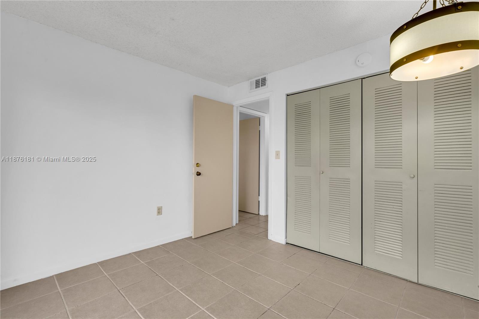 1820 W 53rd St # 201