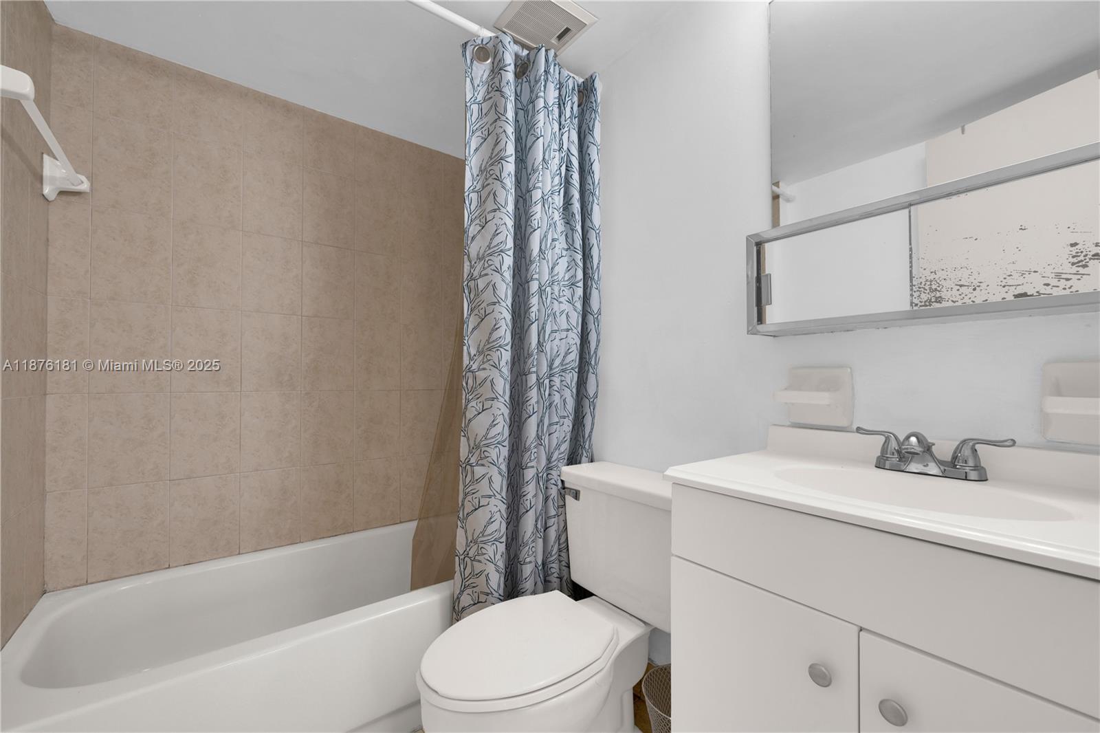 1820 W 53rd St # 201