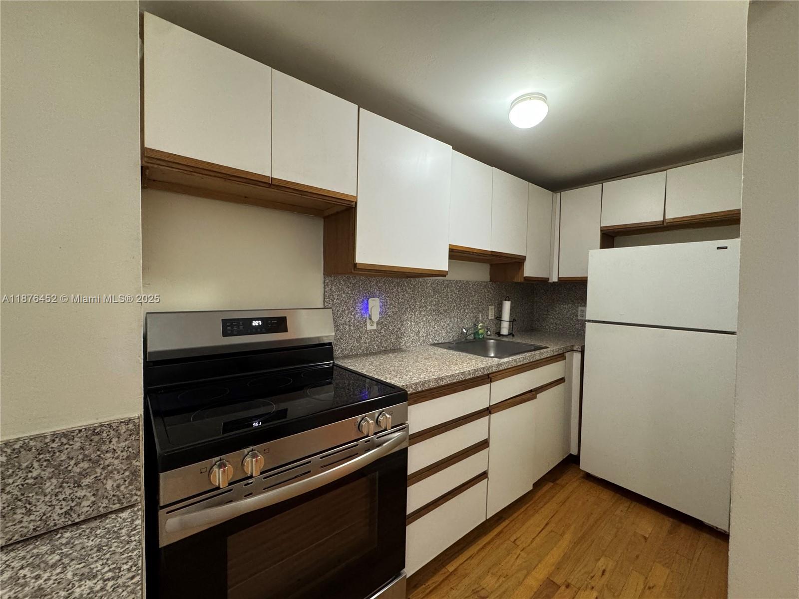 1525 Pennsylvania Ave # 17