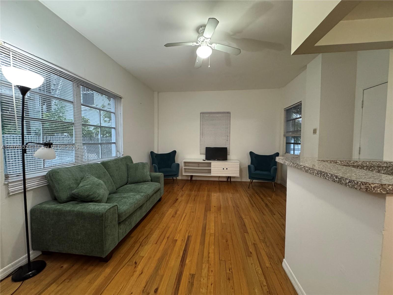 1525 Pennsylvania Ave # 17