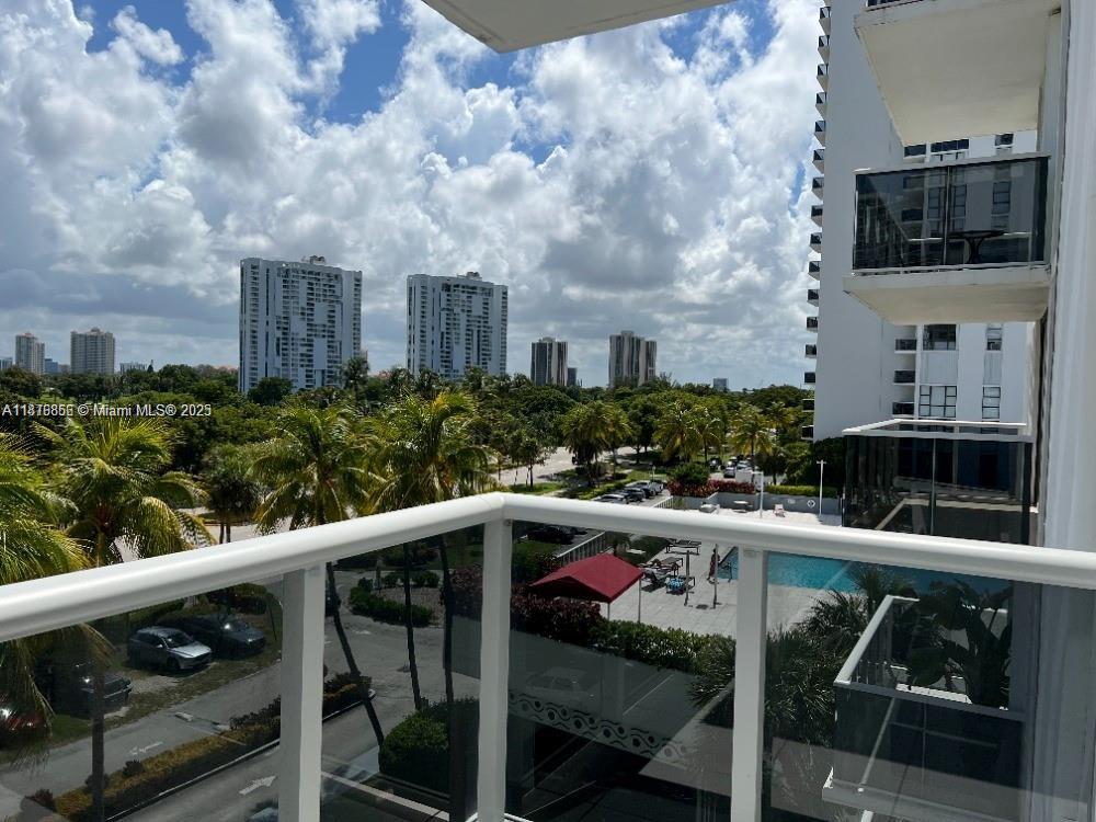 3675 N Country Club Dr # 507