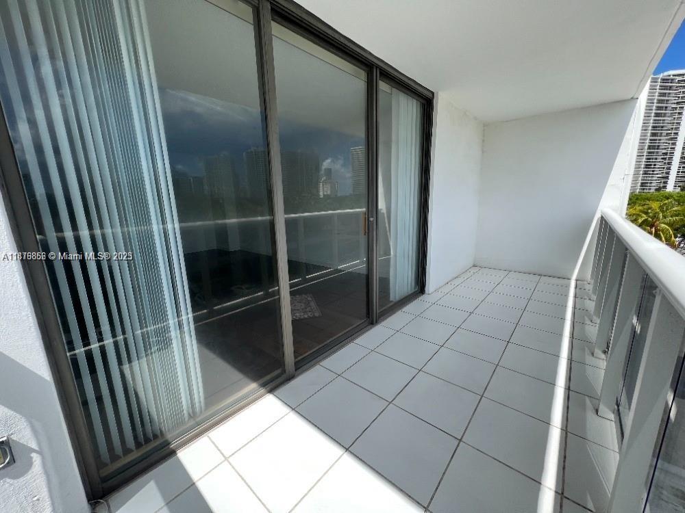 3675 N Country Club Dr # 507