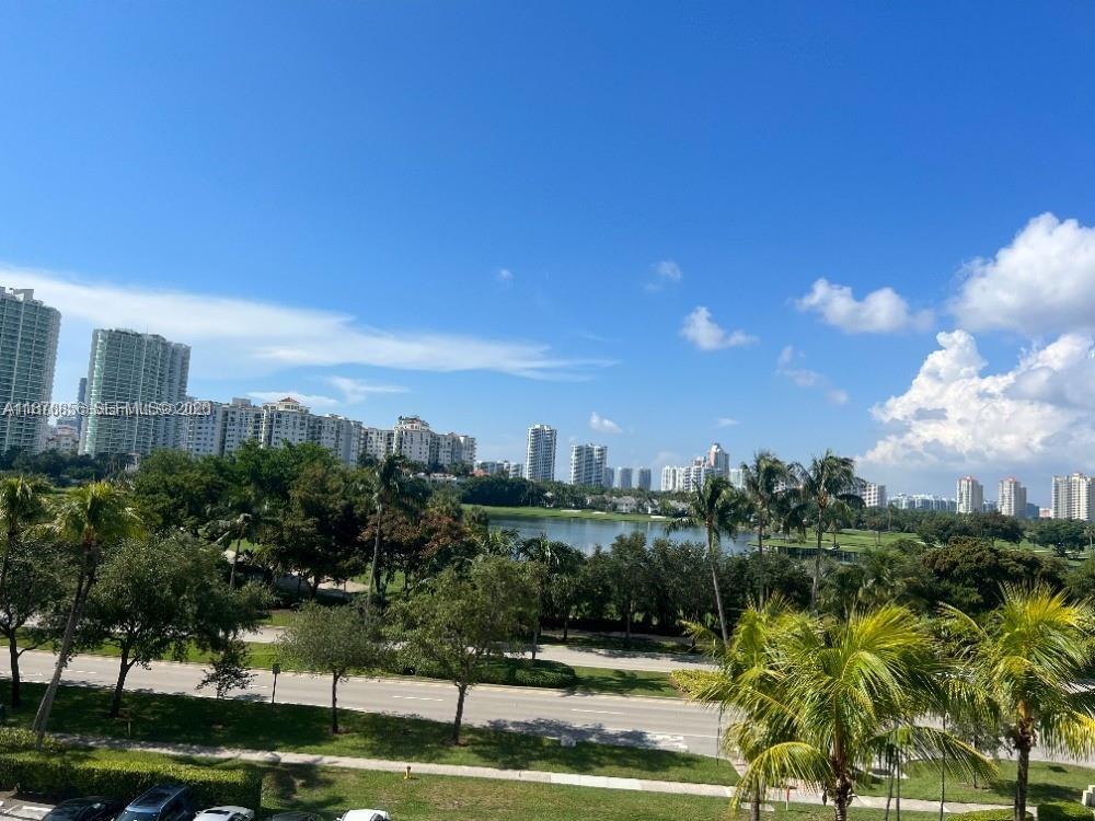 3675 N Country Club Dr # 507