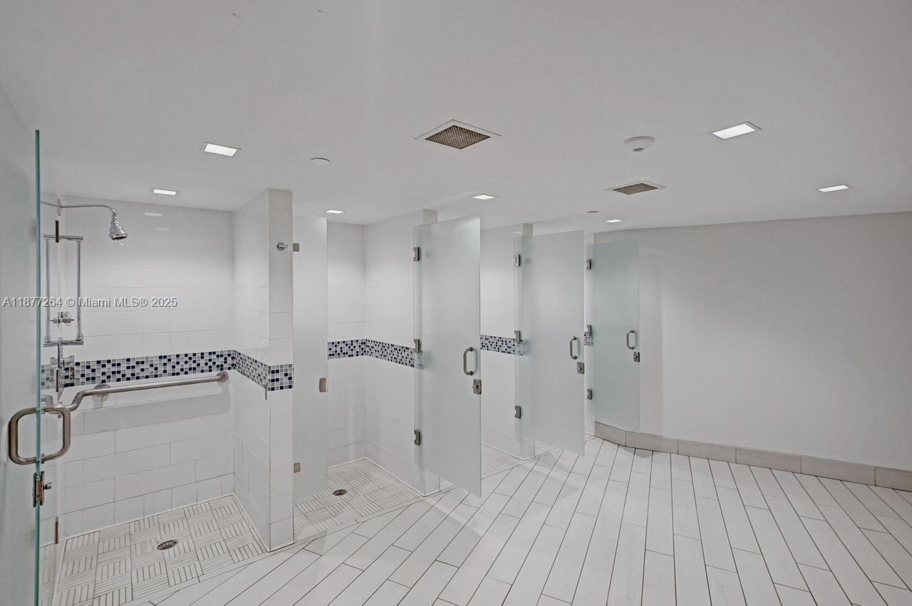 600 Three Islands Blvd # 615