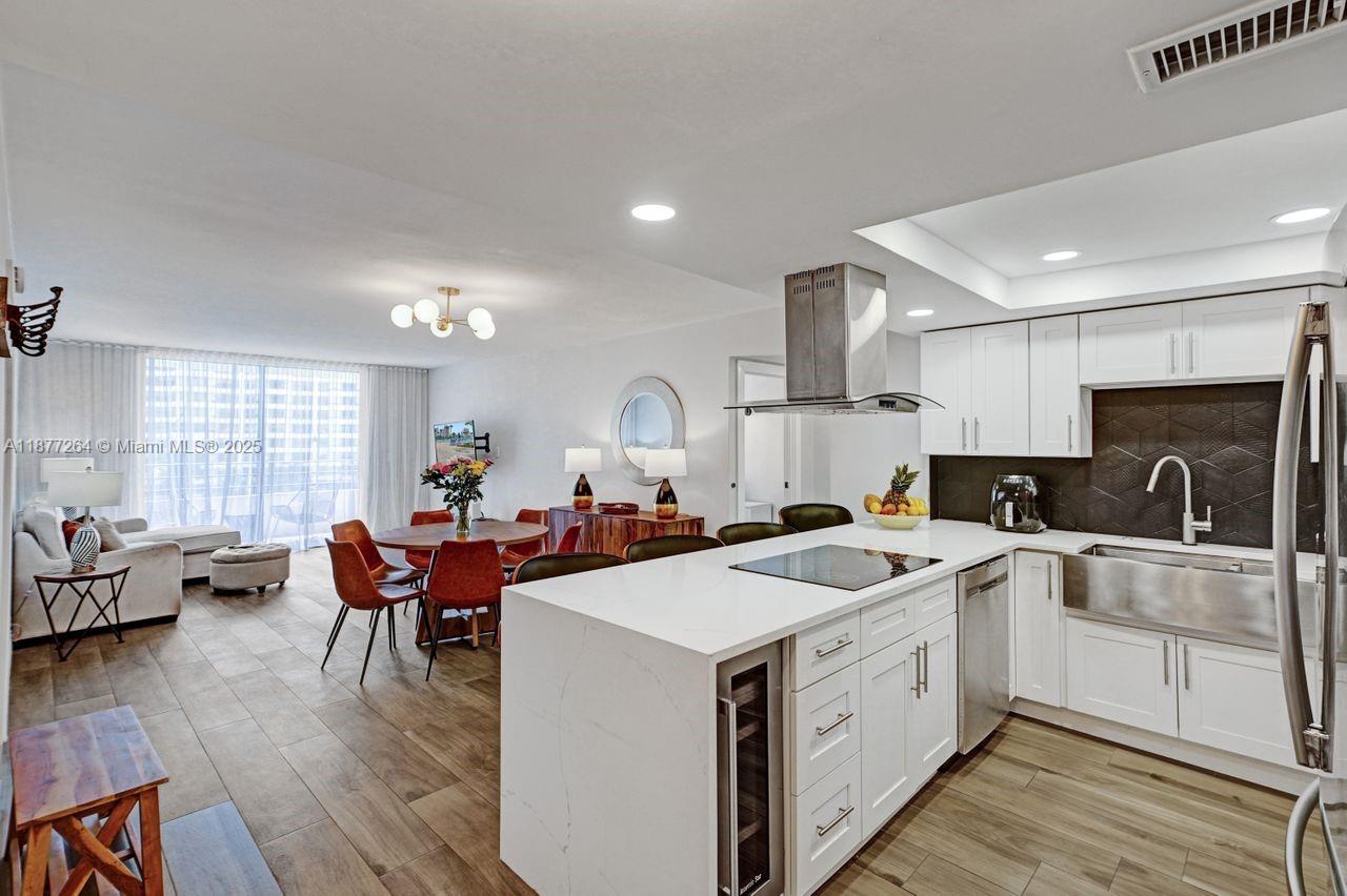 600 Three Islands Blvd # 615