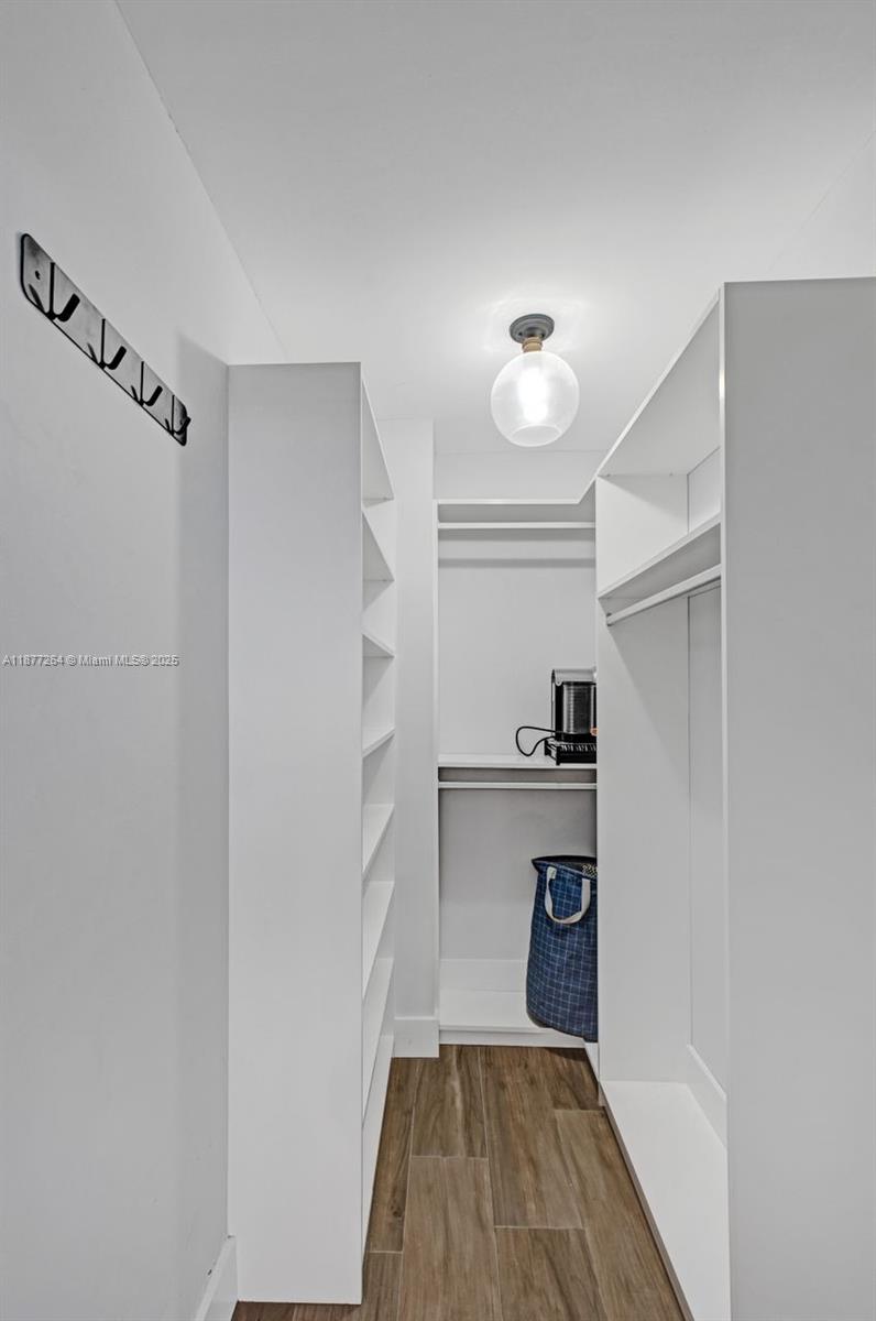 600 Three Islands Blvd # 615