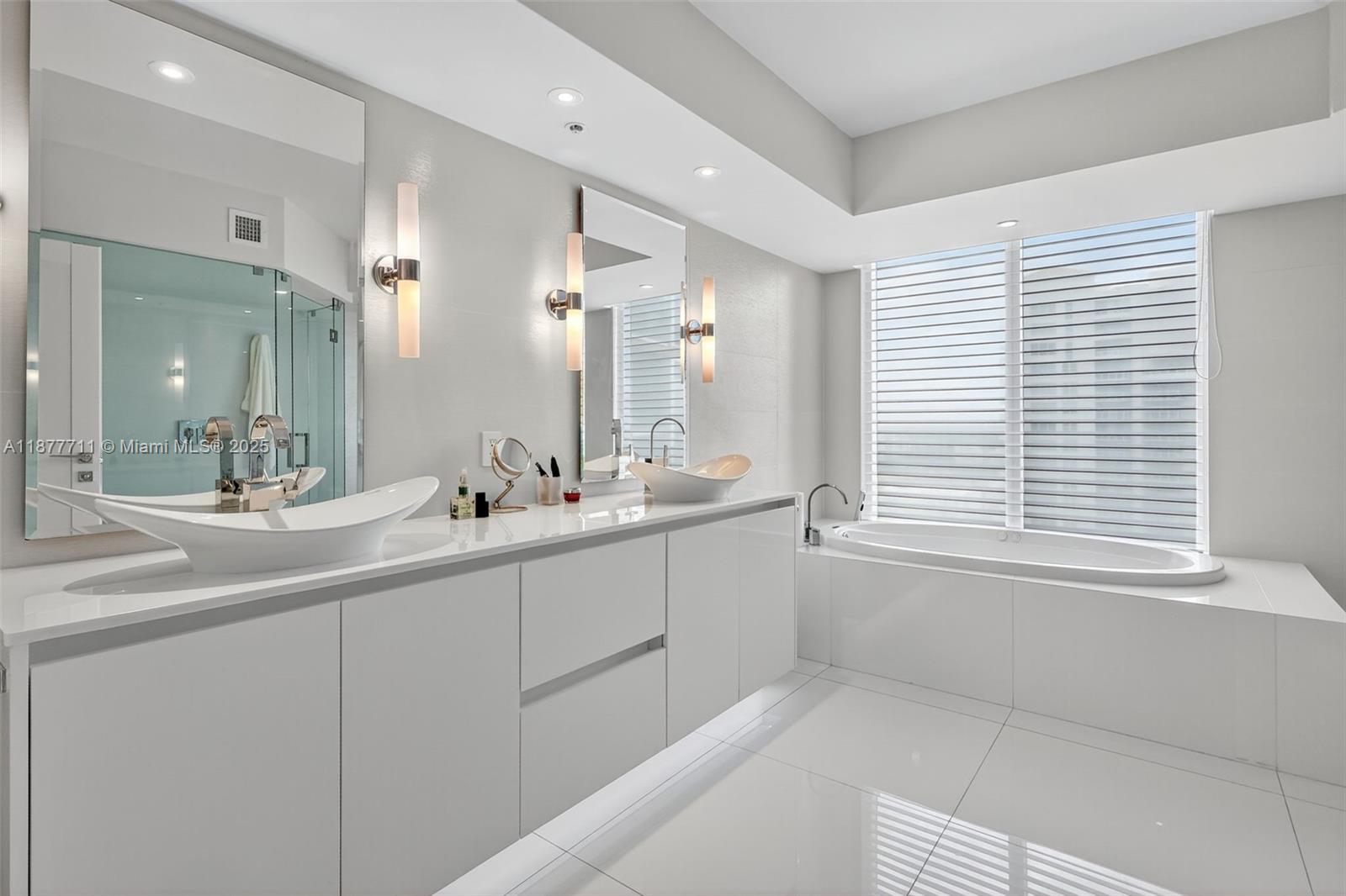 3370 Hidden Bay Dr # 2915