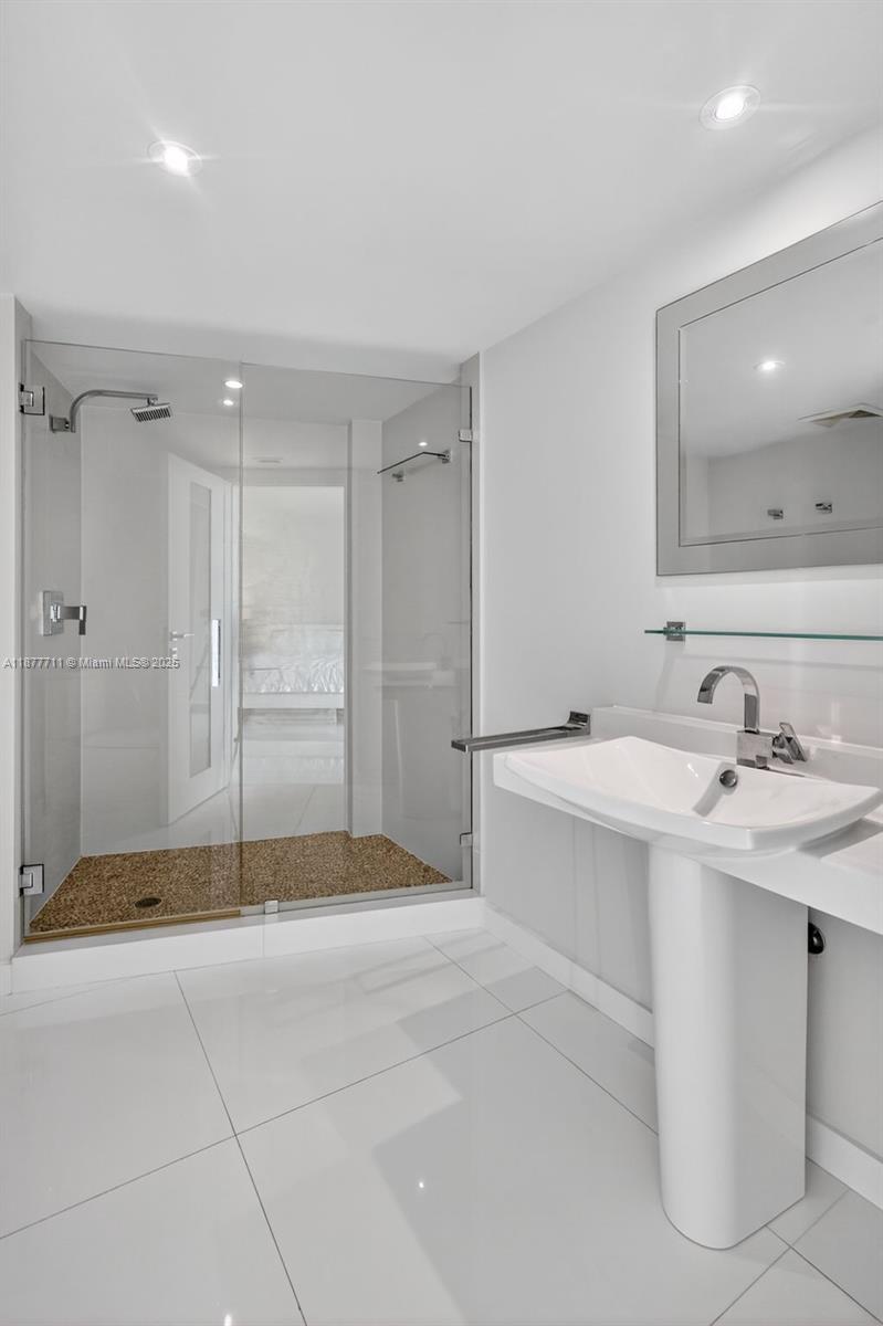 3370 Hidden Bay Dr # 2915