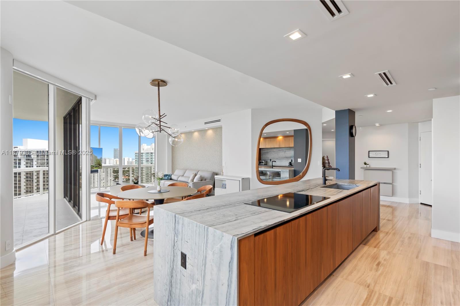 20185 E Country Club Dr Unit: PH6