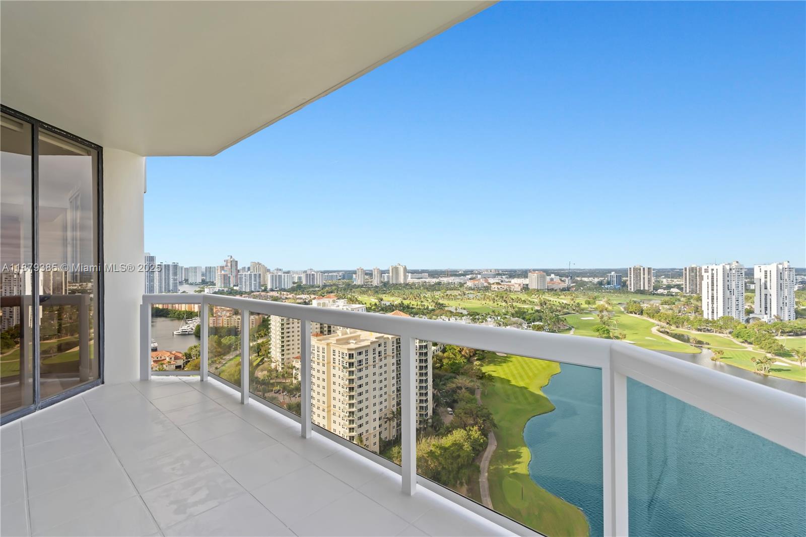 20185 E Country Club Dr Unit: PH6