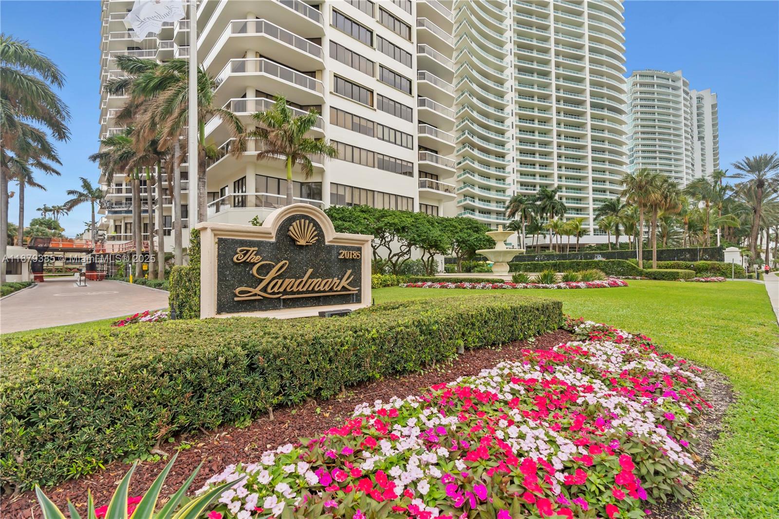 20185 E Country Club Dr Unit: PH6