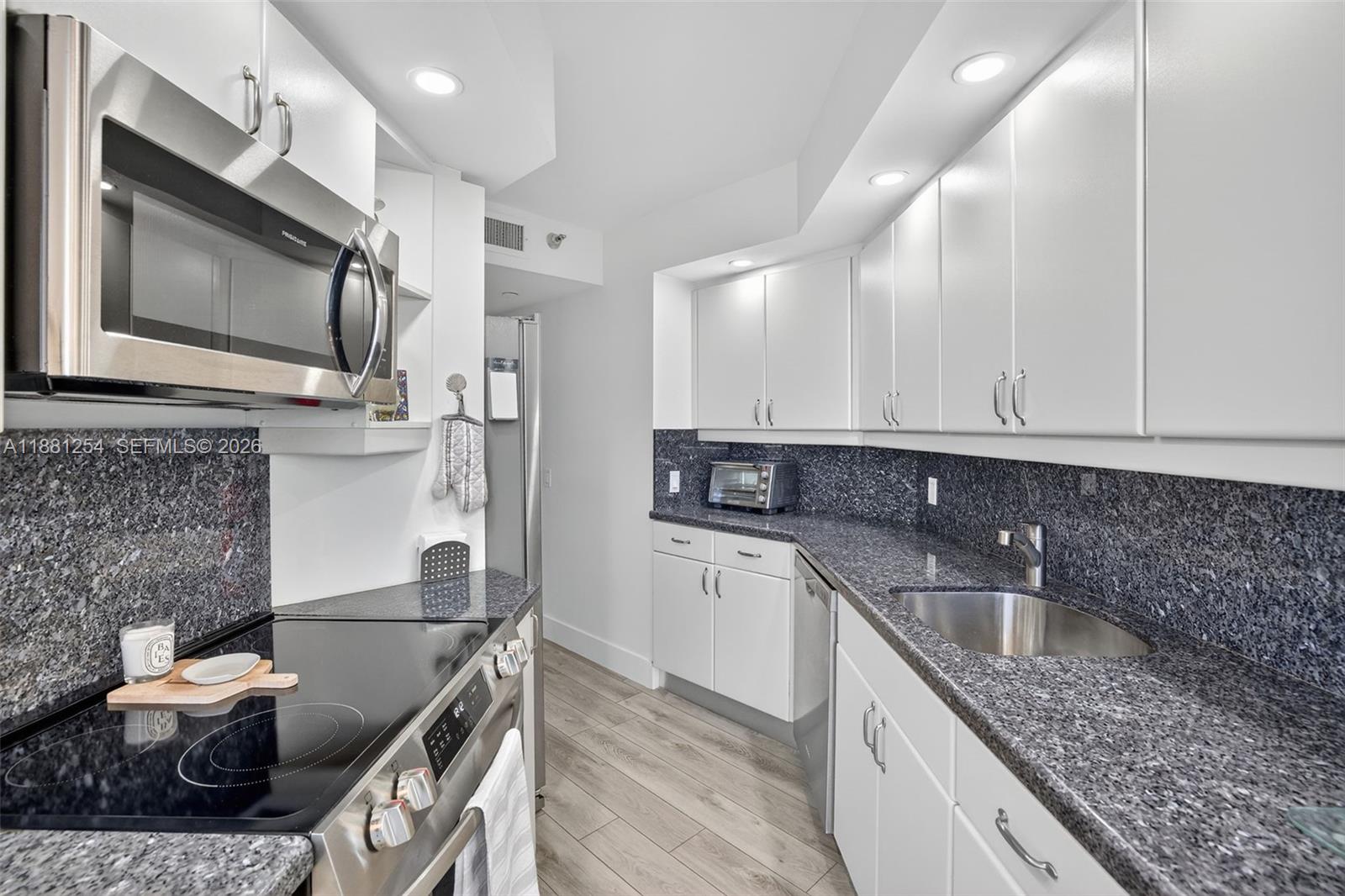 3610 Yacht Club Dr # 508