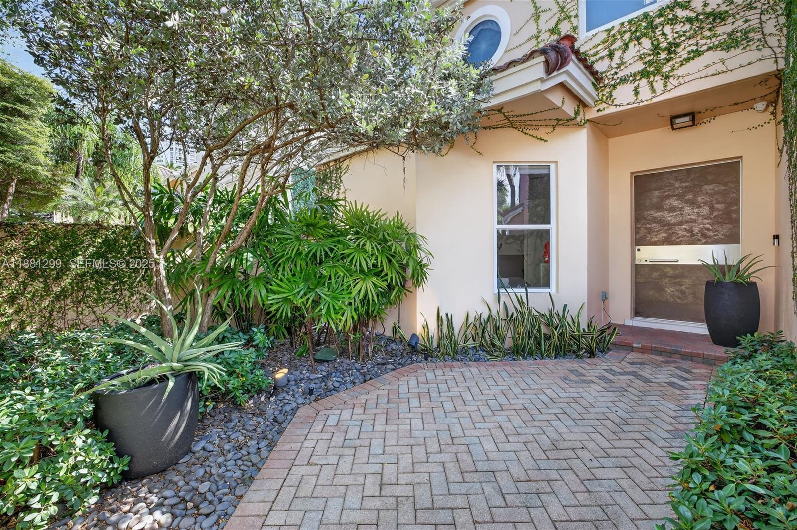3710 NE 208th Ter