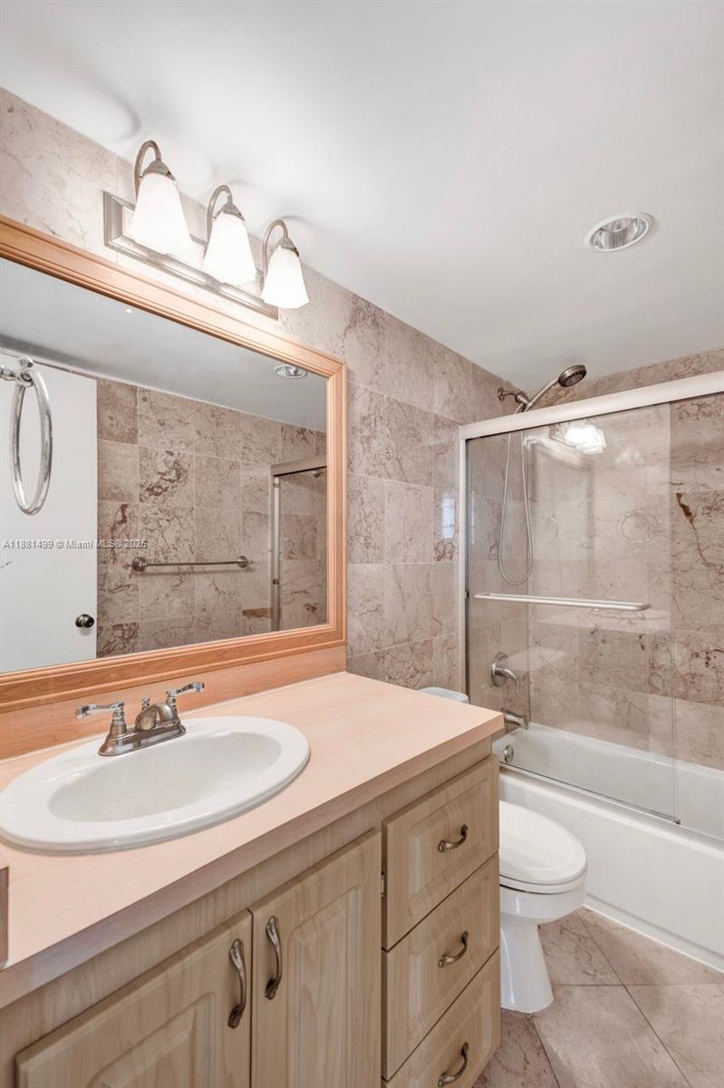 2025 NE 164th St # 716