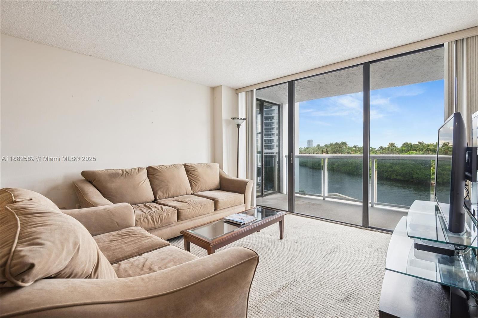 20515 E Country Club Dr # 442