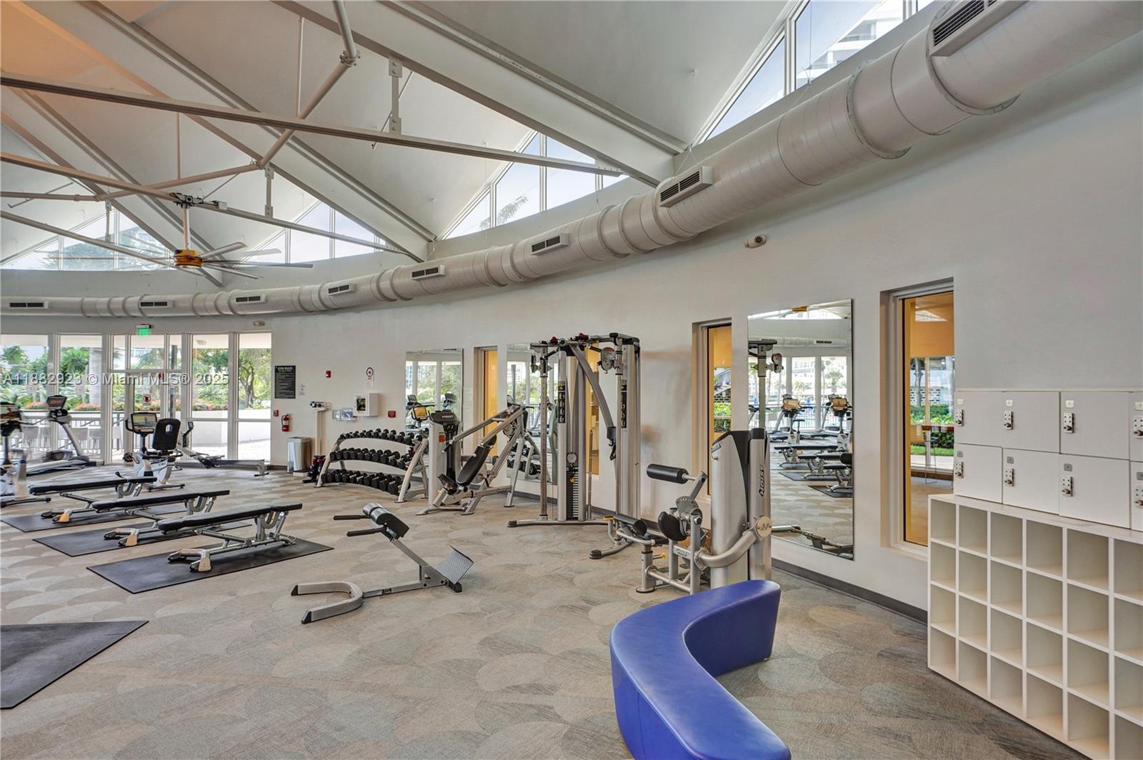 2500 Parkview Dr # 808