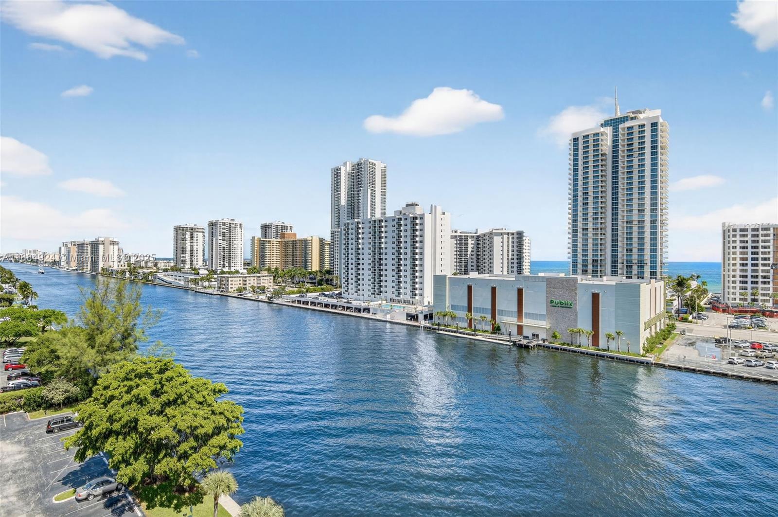 600 Parkview Dr # 1020