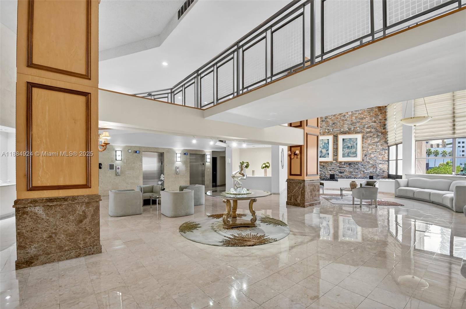 600 Parkview Dr # 1020